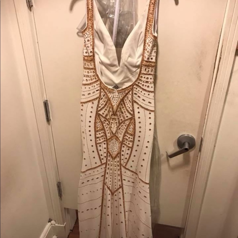 Prom dress - Picture 2 of 2